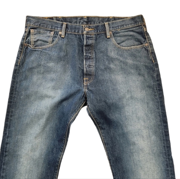 Levi's 501 Blue Jeans - Picture 2 of 7
